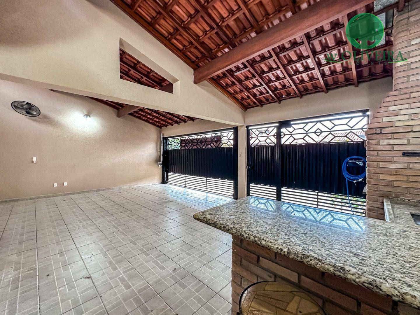 Casa à venda com 3 quartos, 203m² - Foto 3