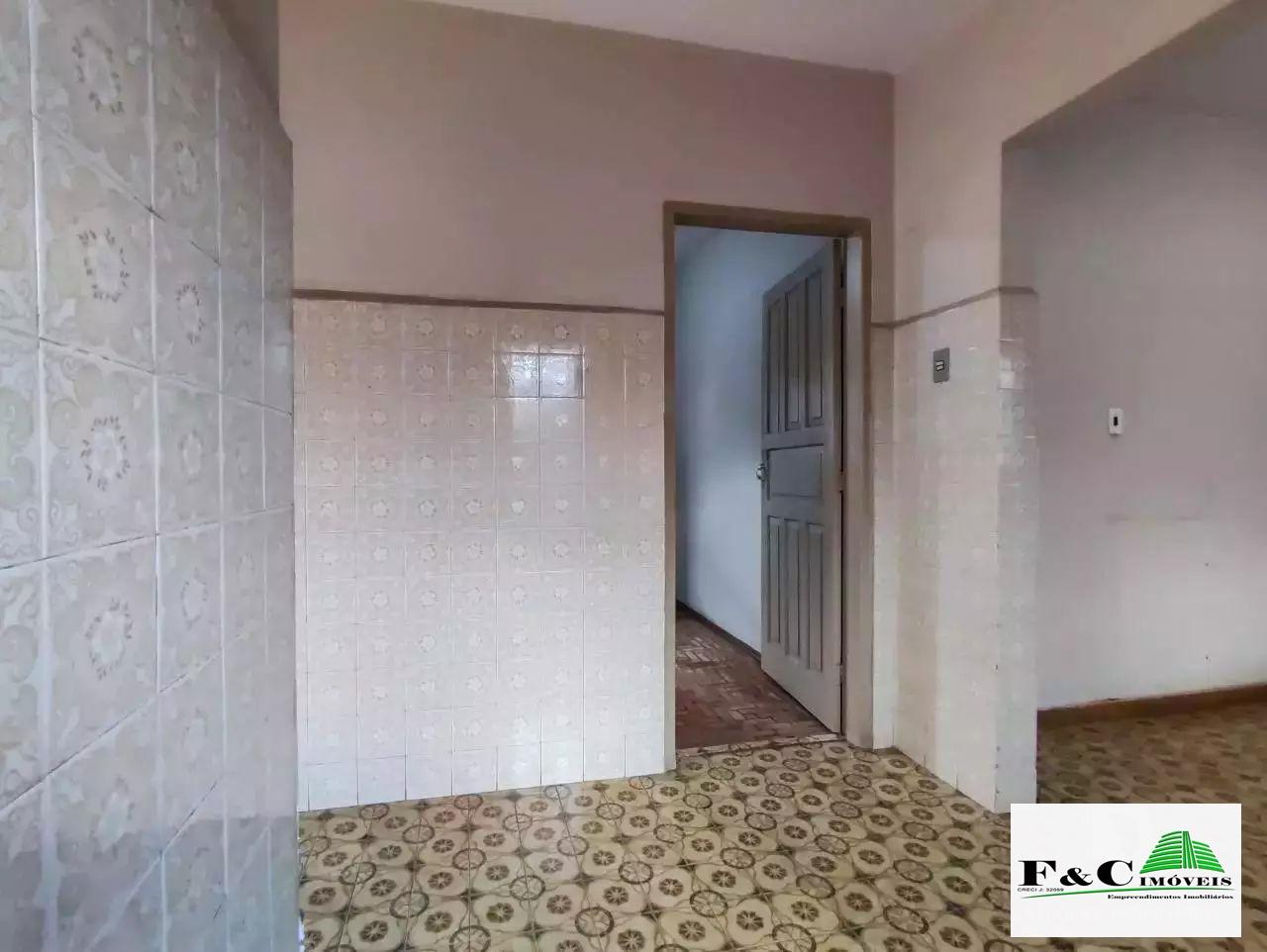 Casa à venda com 3 quartos, 200m² - Foto 1