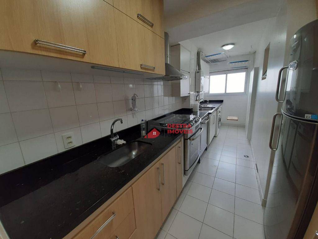 Apartamento à venda com 3 quartos, 80m² - Foto 4