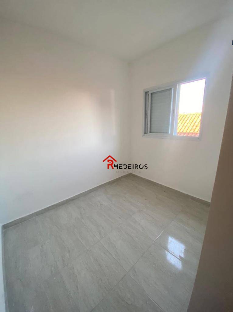 Sobrado à venda com 2 quartos, 48M2 - Foto 2