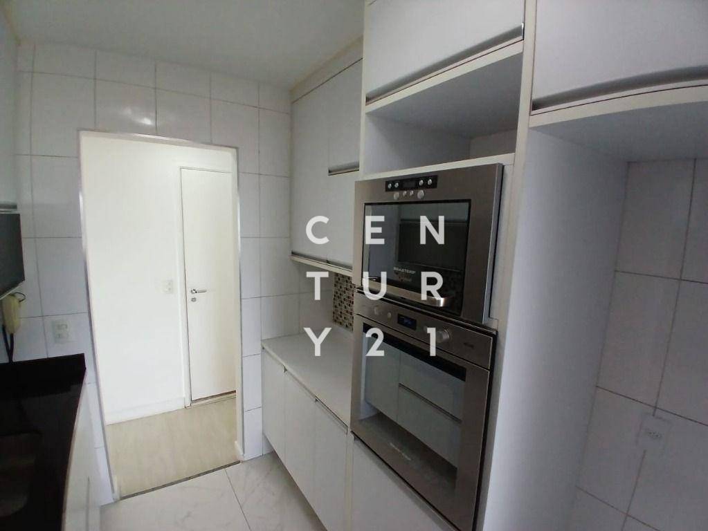 Apartamento para alugar com 3 quartos, 95m² - Foto 14