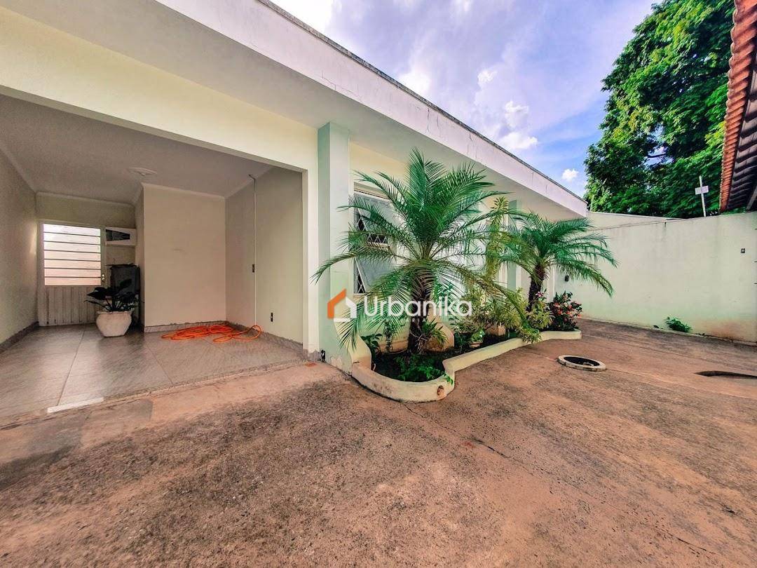 Casa, 3 quartos, 200 m² - Foto 3