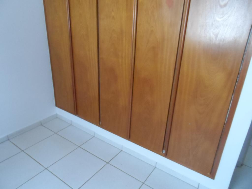 Apartamento para alugar com 3 quartos, 82m² - Foto 7