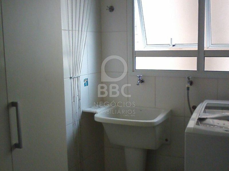 Apartamento à venda com 3 quartos, 137m² - Foto 9