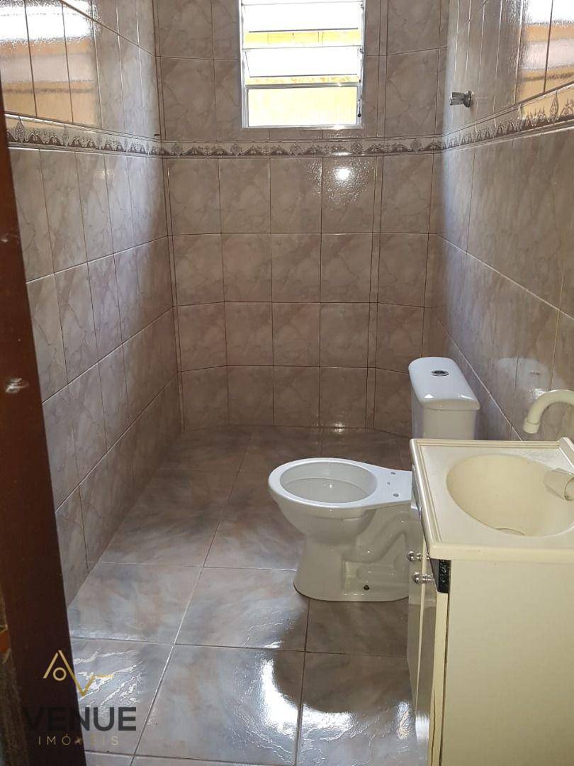 Casa à venda com 3 quartos, 300m² - Foto 18