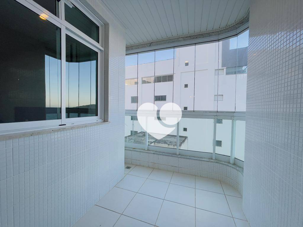 Apartamento à venda com 4 quartos, 250m² - Foto 32