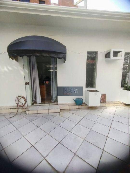 Casa para alugar com 8 quartos, 255m² - Foto 47