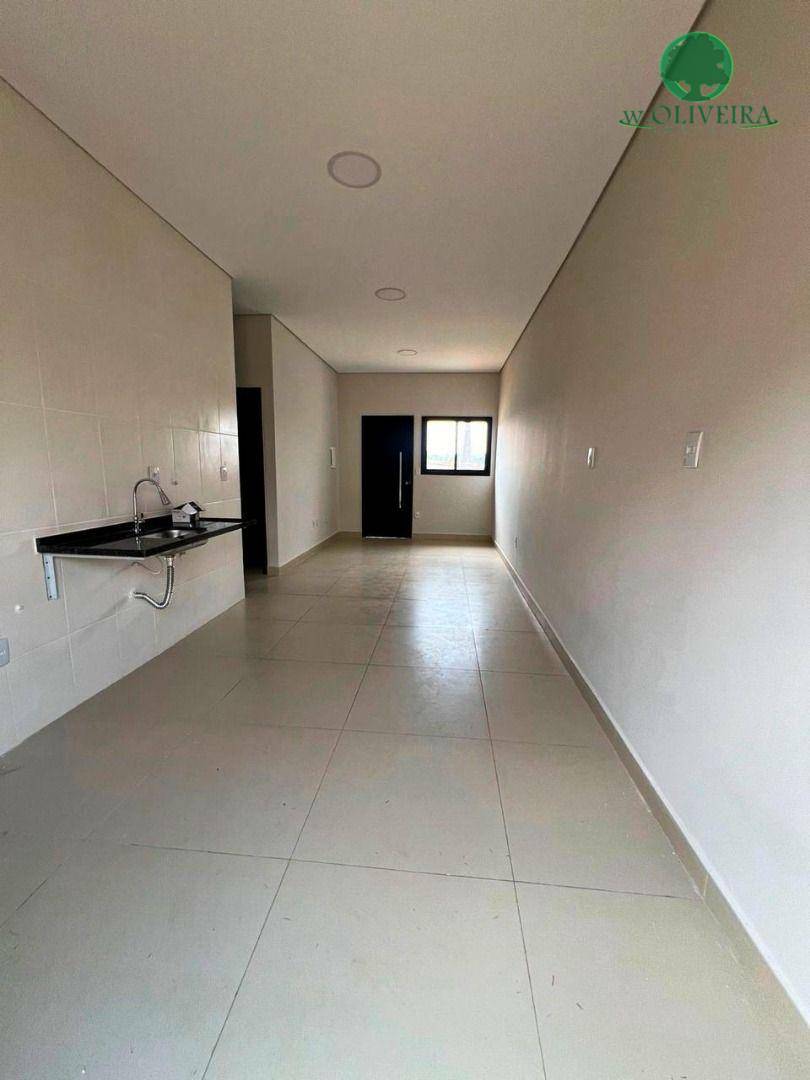 Casa à venda com 2 quartos, 50m² - Foto 4