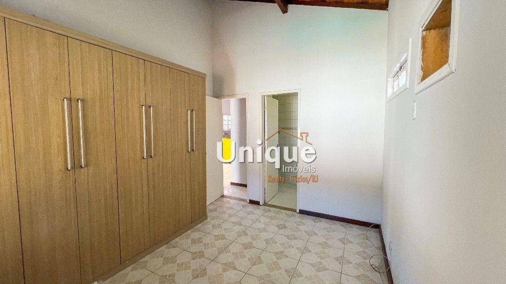 Casa à venda com 4 quartos, 211m² - Foto 12