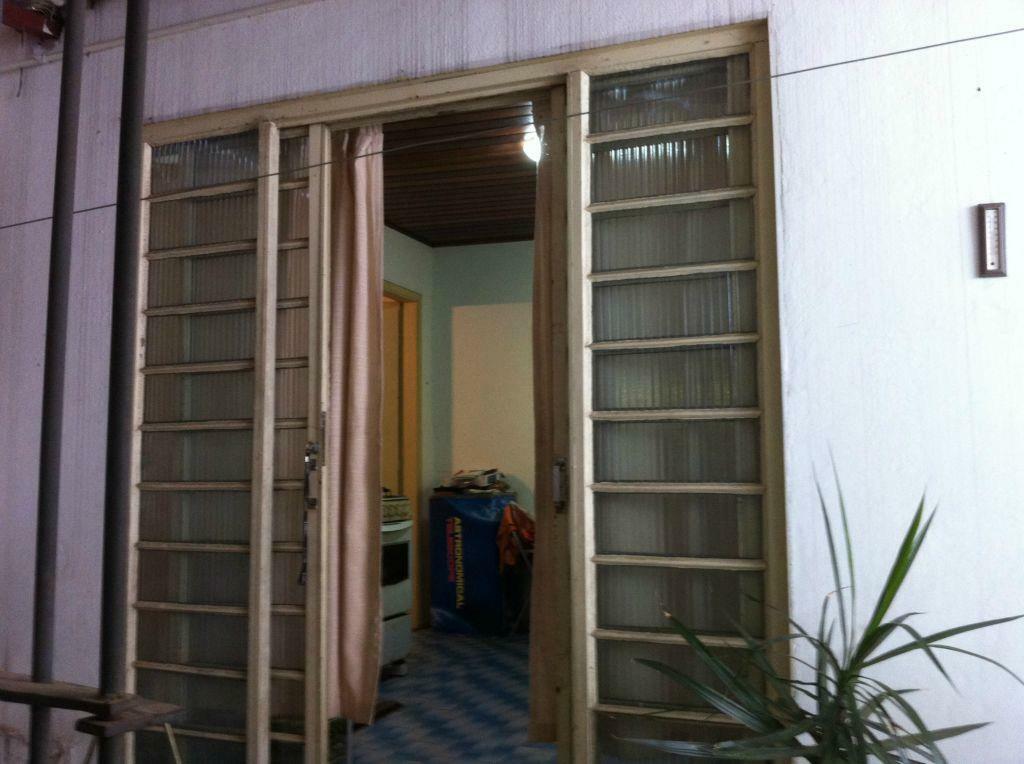 Sobrado à venda com 3 quartos, 300m² - Foto 2