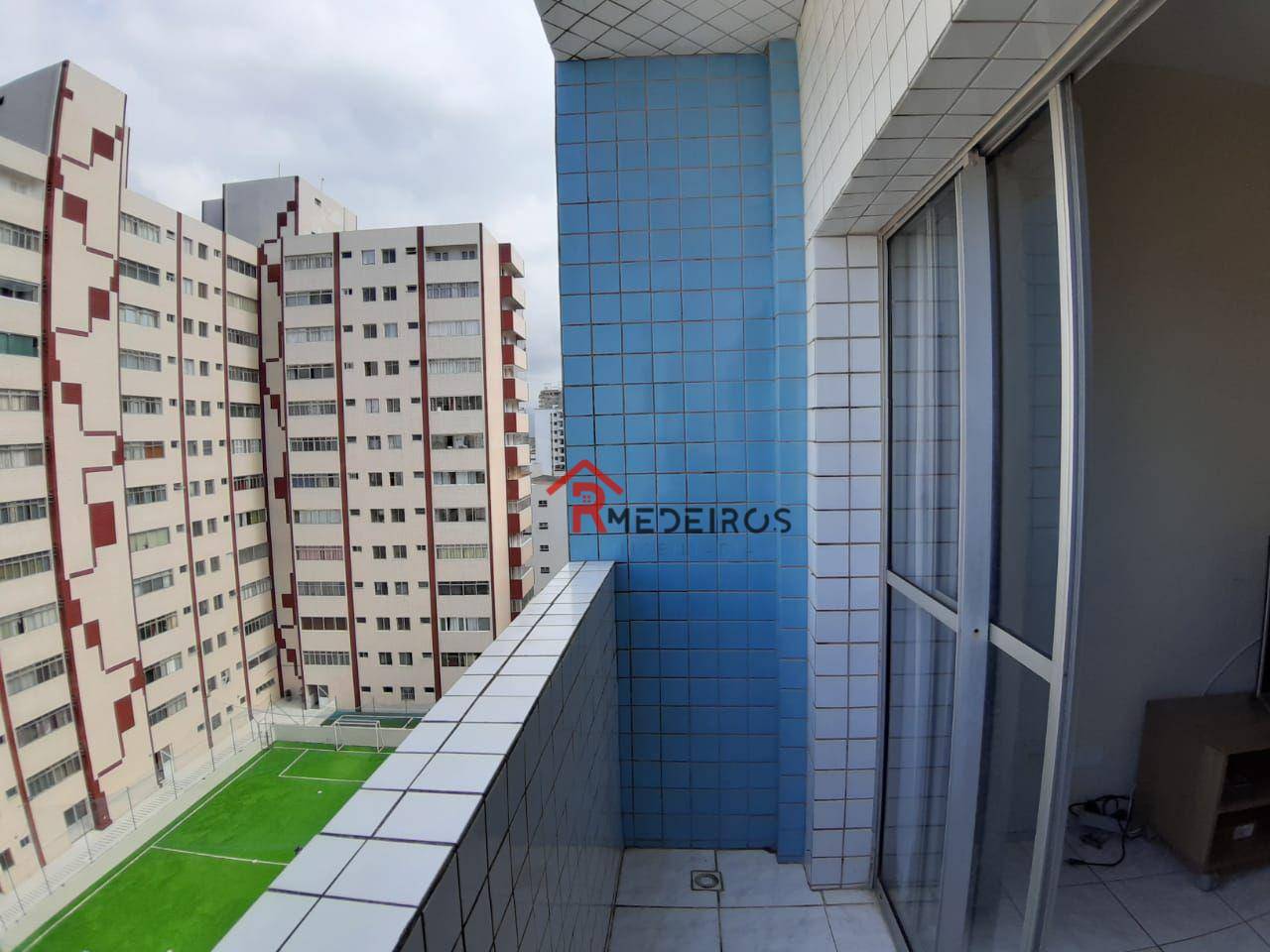 Apartamento à venda com 2 quartos, 70m² - Foto 9