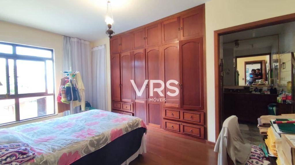 Apartamento à venda com 4 quartos, 220m² - Foto 14