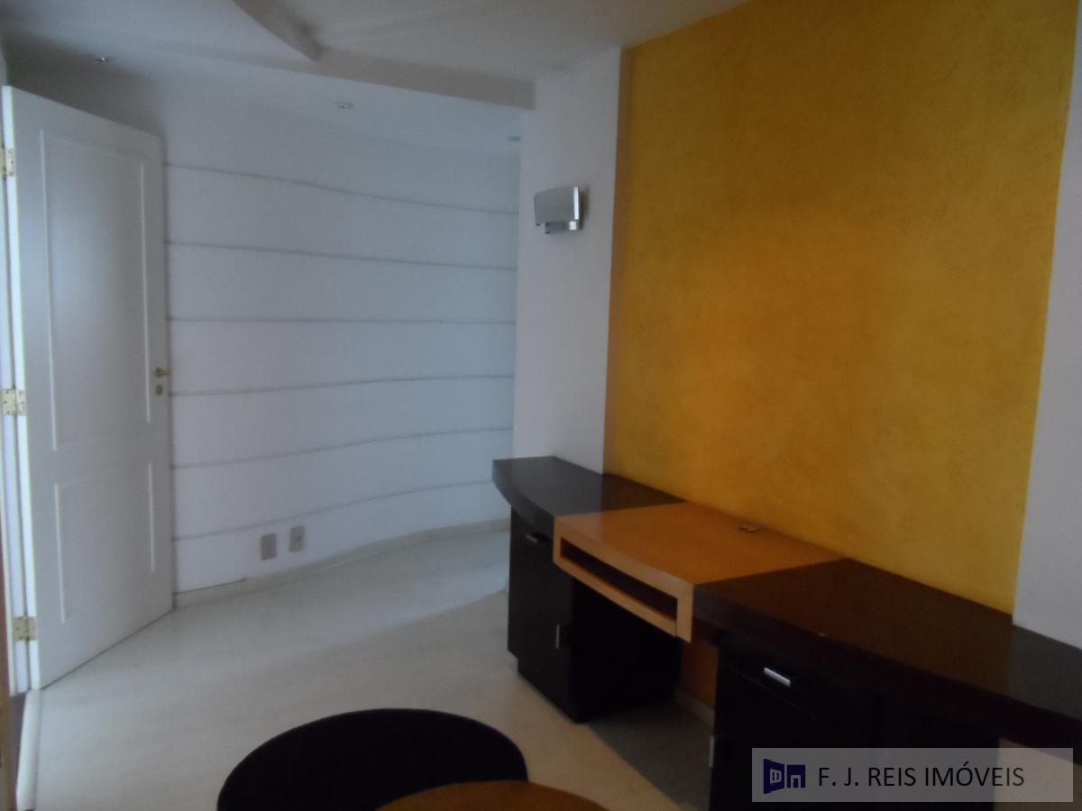 Apartamento à venda com 3 quartos, 180m² - Foto 7