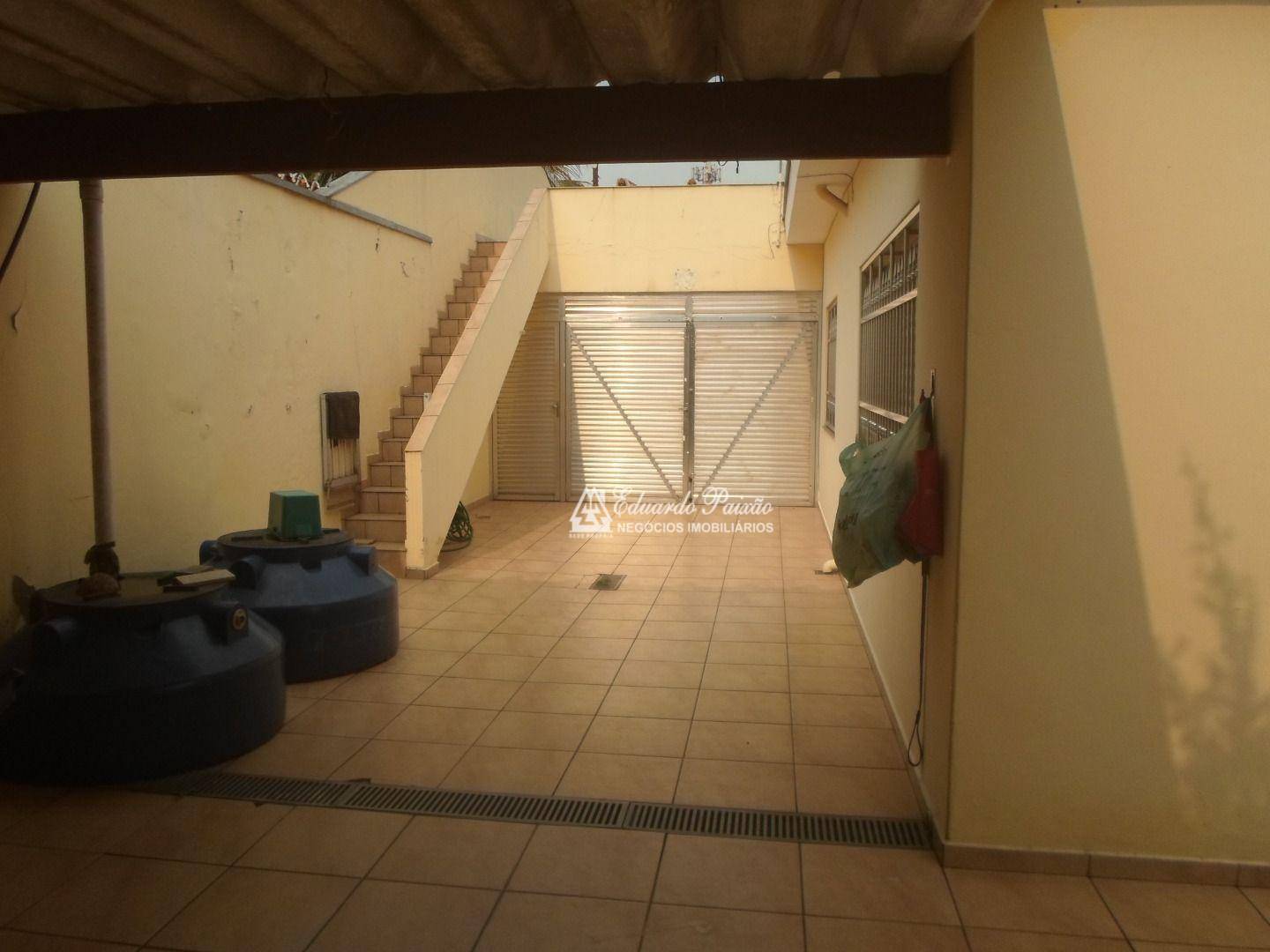 Casa à venda com 3 quartos, 240m² - Foto 32