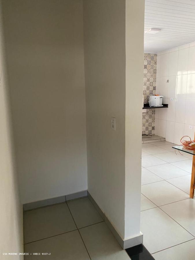 Casa à venda com 1 quarto, 200m² - Foto 8