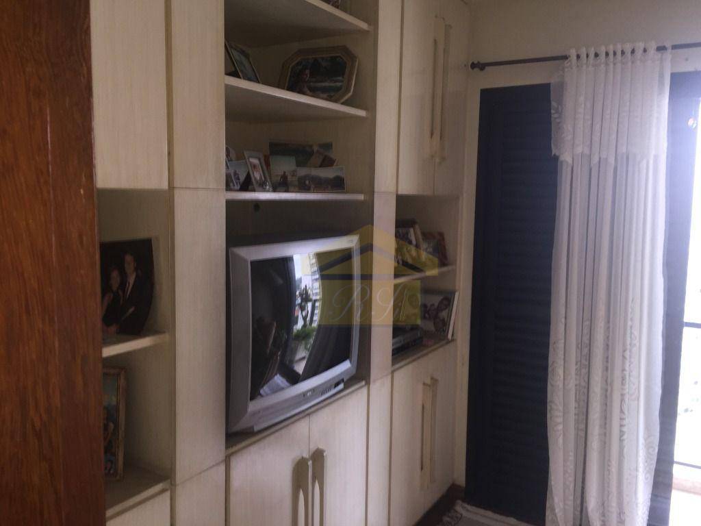 Apartamento à venda com 3 quartos, 164m² - Foto 11