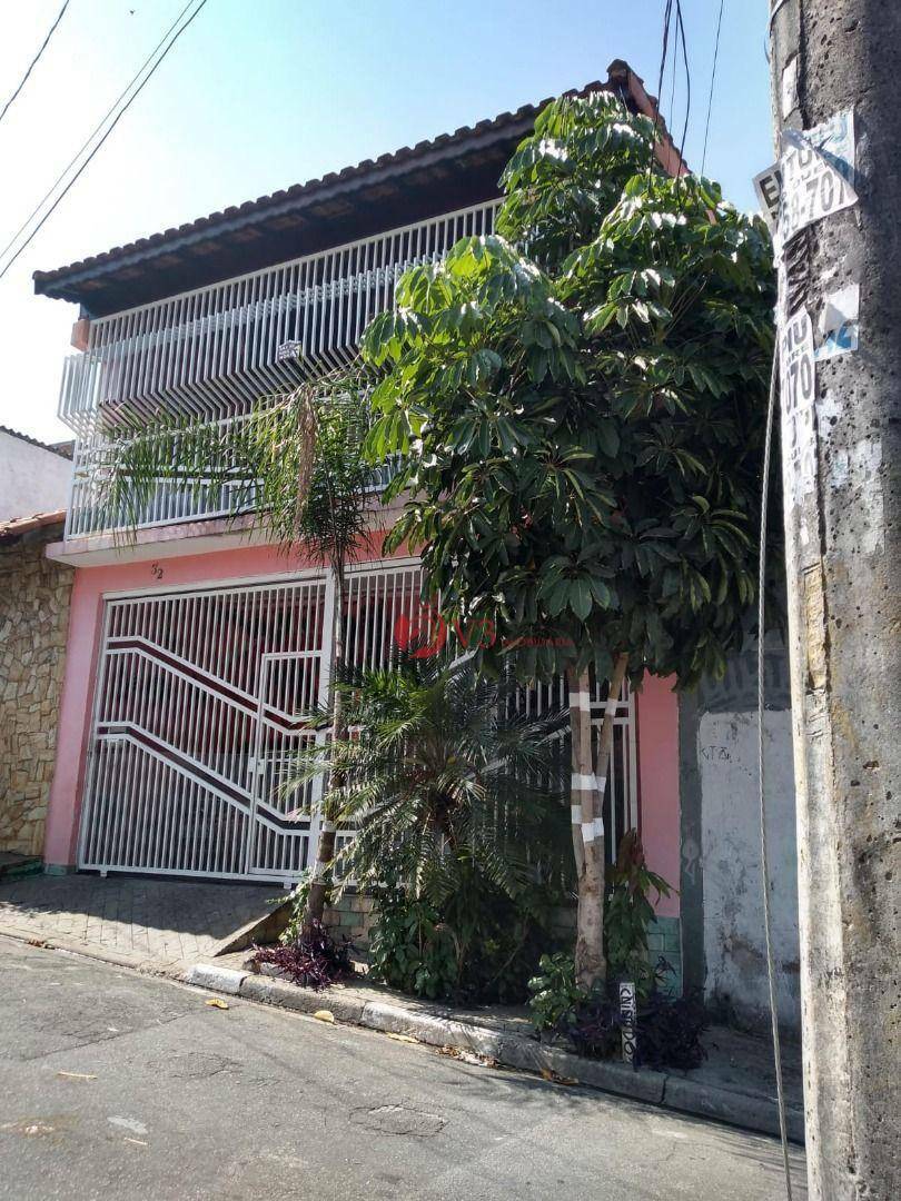 Sobrado à venda com 4 quartos, 180m² - Foto 2