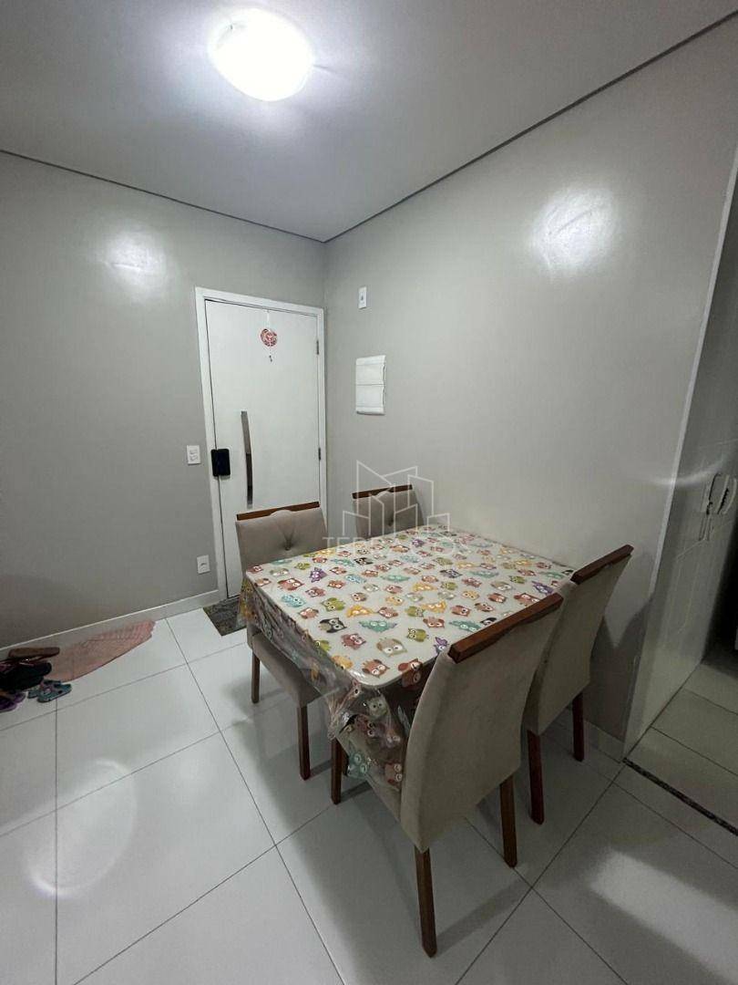 Apartamento à venda com 2 quartos, 66m² - Foto 4