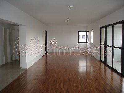 Apartamento para alugar com 4 quartos, 318m² - Foto 2