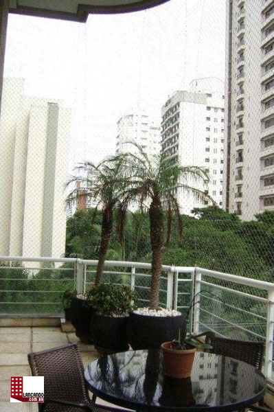 Apartamento à venda com 4 quartos, 300m² - Foto 2