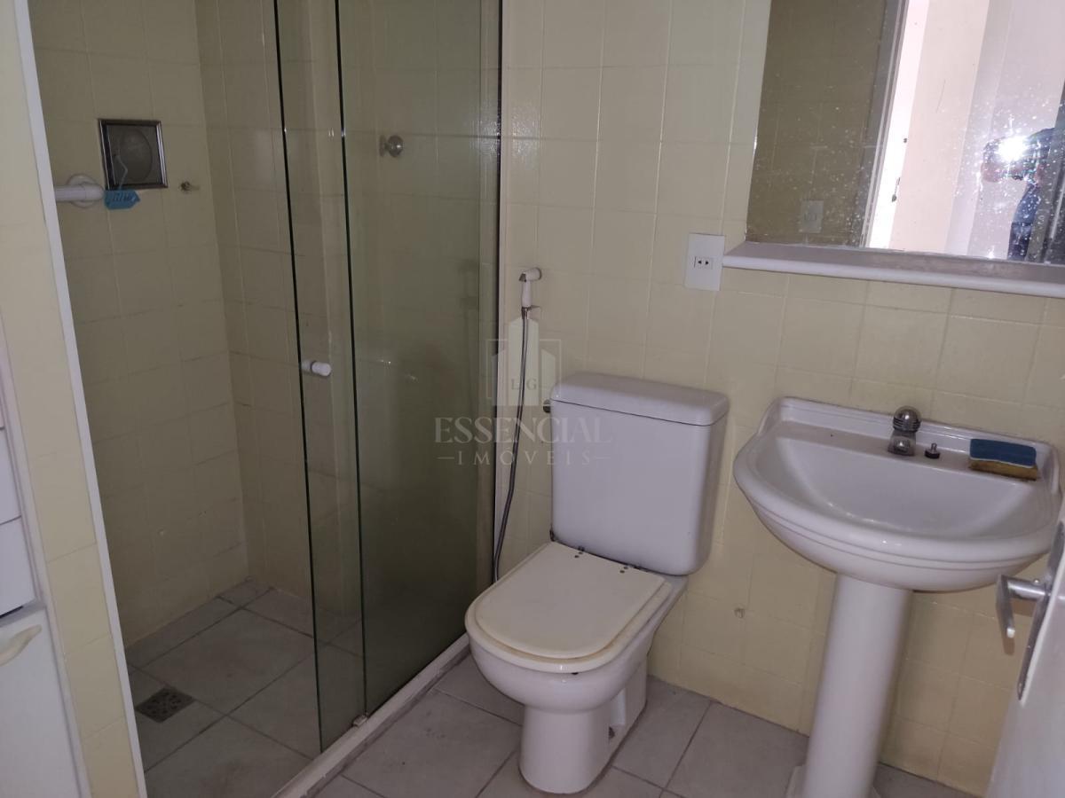 Apartamento à venda com 2 quartos, 68m² - Foto 9