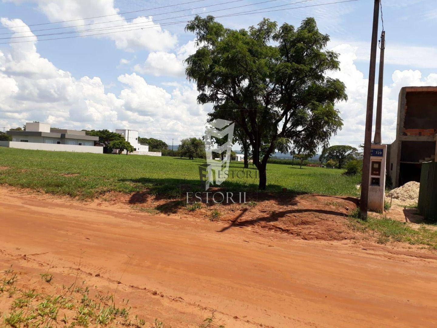 Terreno à venda, 450M2 - Foto 1