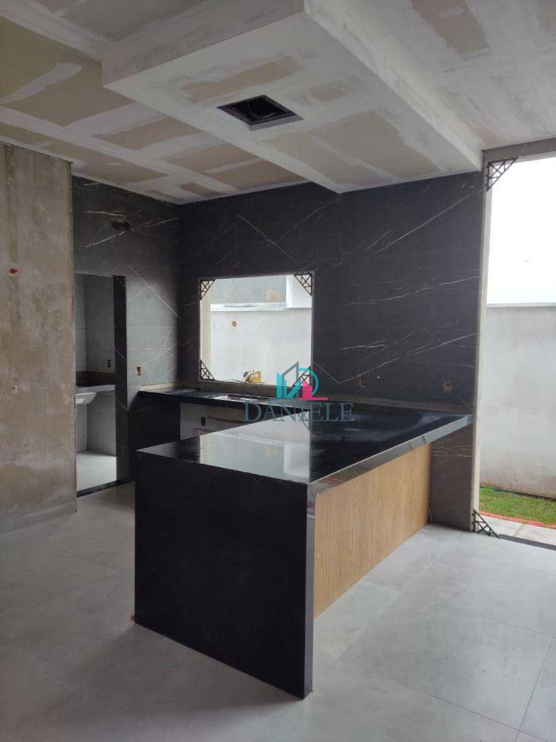 Casa de Condomínio à venda com 3 quartos, 163m² - Foto 1