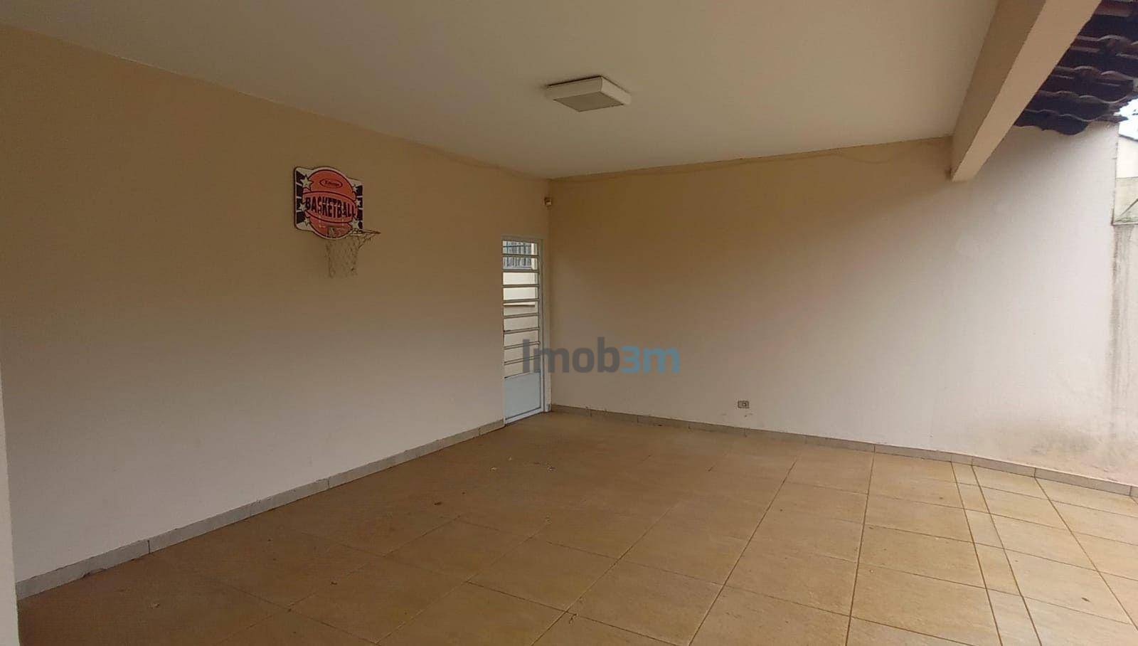 Casa à venda e aluguel com 3 quartos, 222m² - Foto 25