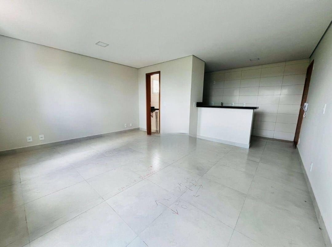 Apartamento à venda com 1 quarto, 40m² - Foto 4