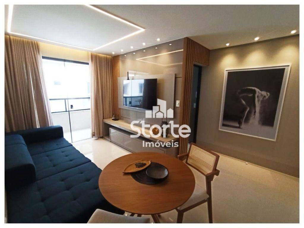 Apartamento à venda com 2 quartos, 77m² - Foto 1