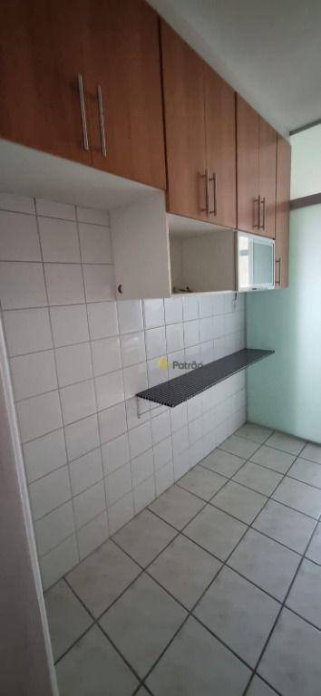 Apartamento à venda com 2 quartos, 62m² - Foto 5