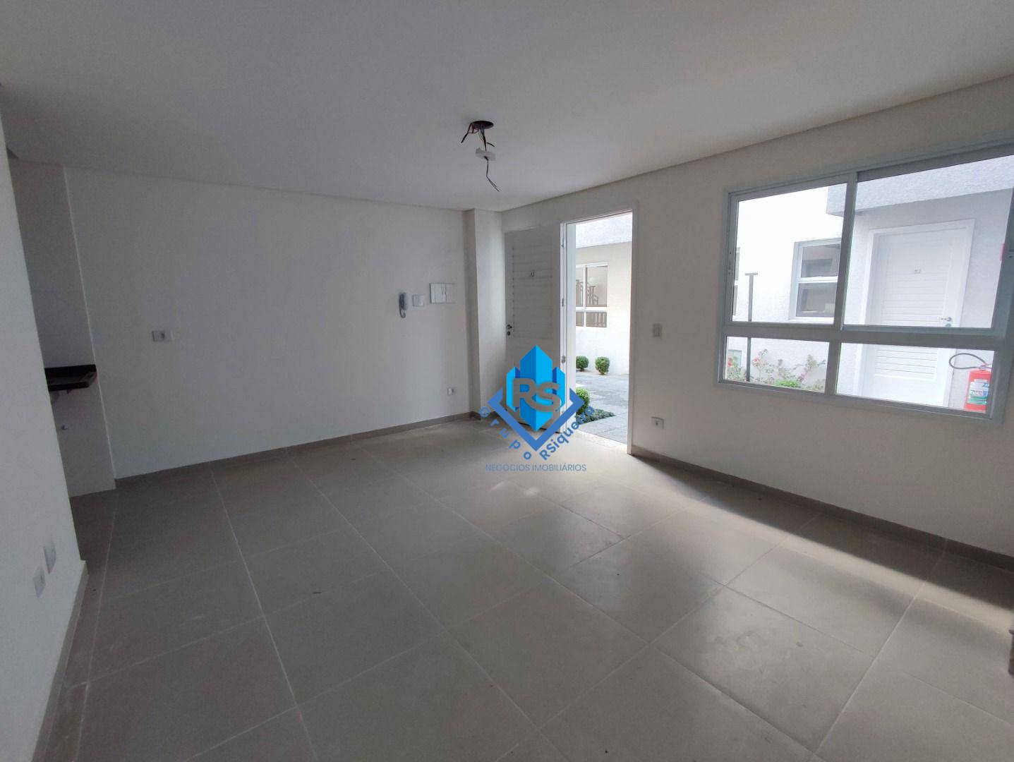 Sobrado à venda com 2 quartos, 60m² - Foto 4