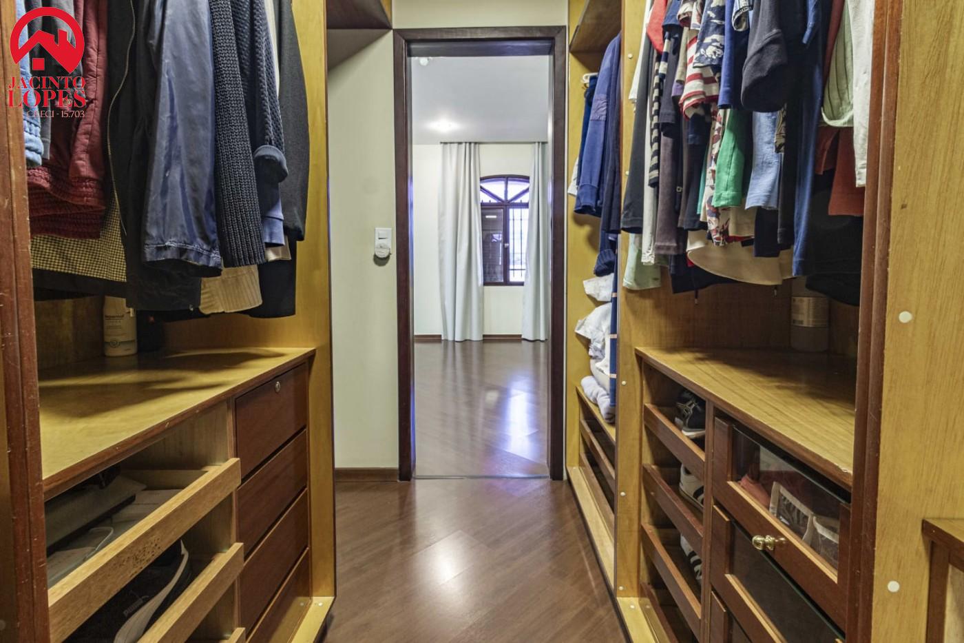 Casa à venda com 6 quartos, 450m² - Foto 45