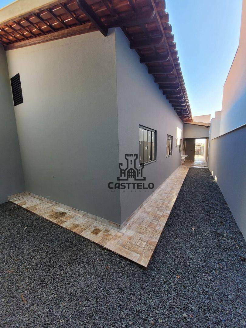 Casa à venda com 3 quartos, 84m² - Foto 6