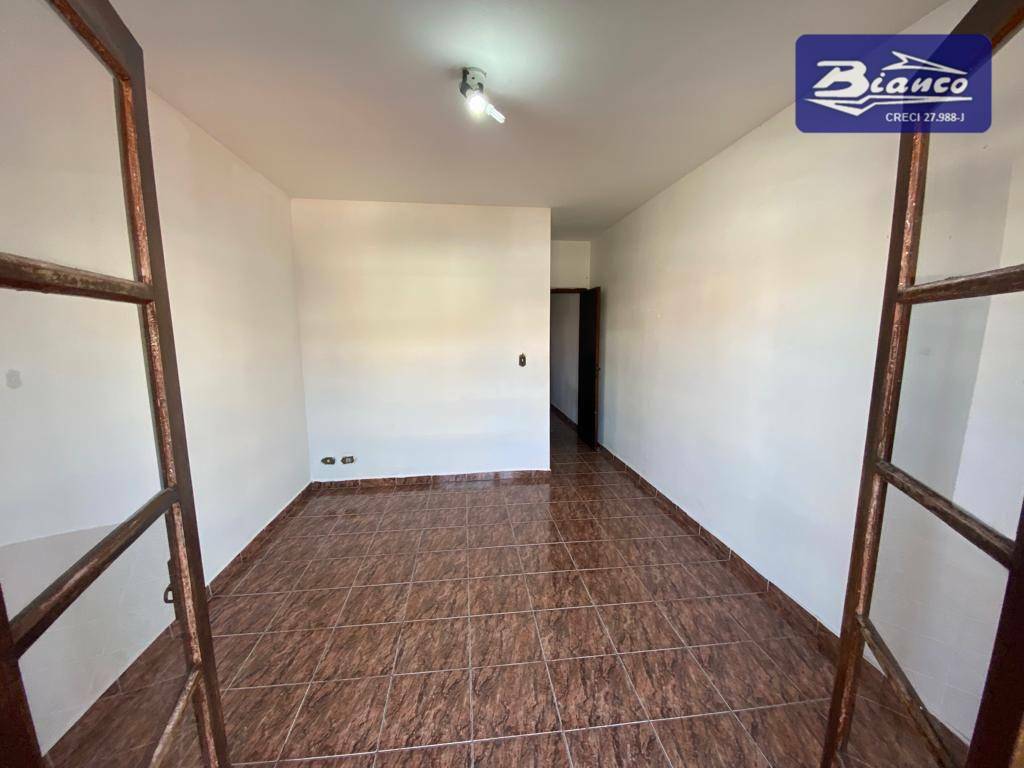 Sobrado à venda com 3 quartos, 180m² - Foto 17
