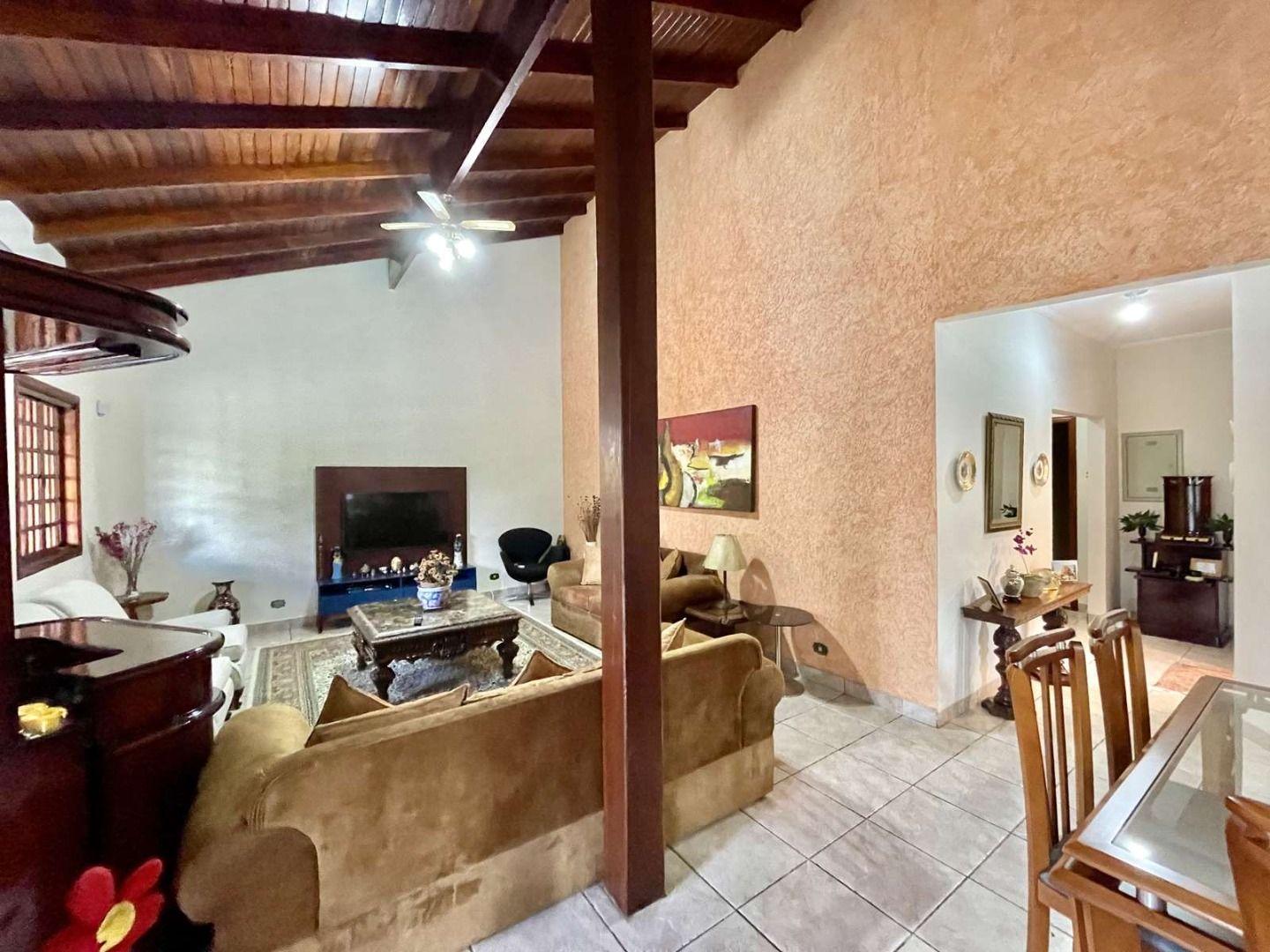 Casa para alugar com 3 quartos, 321m² - Foto 6