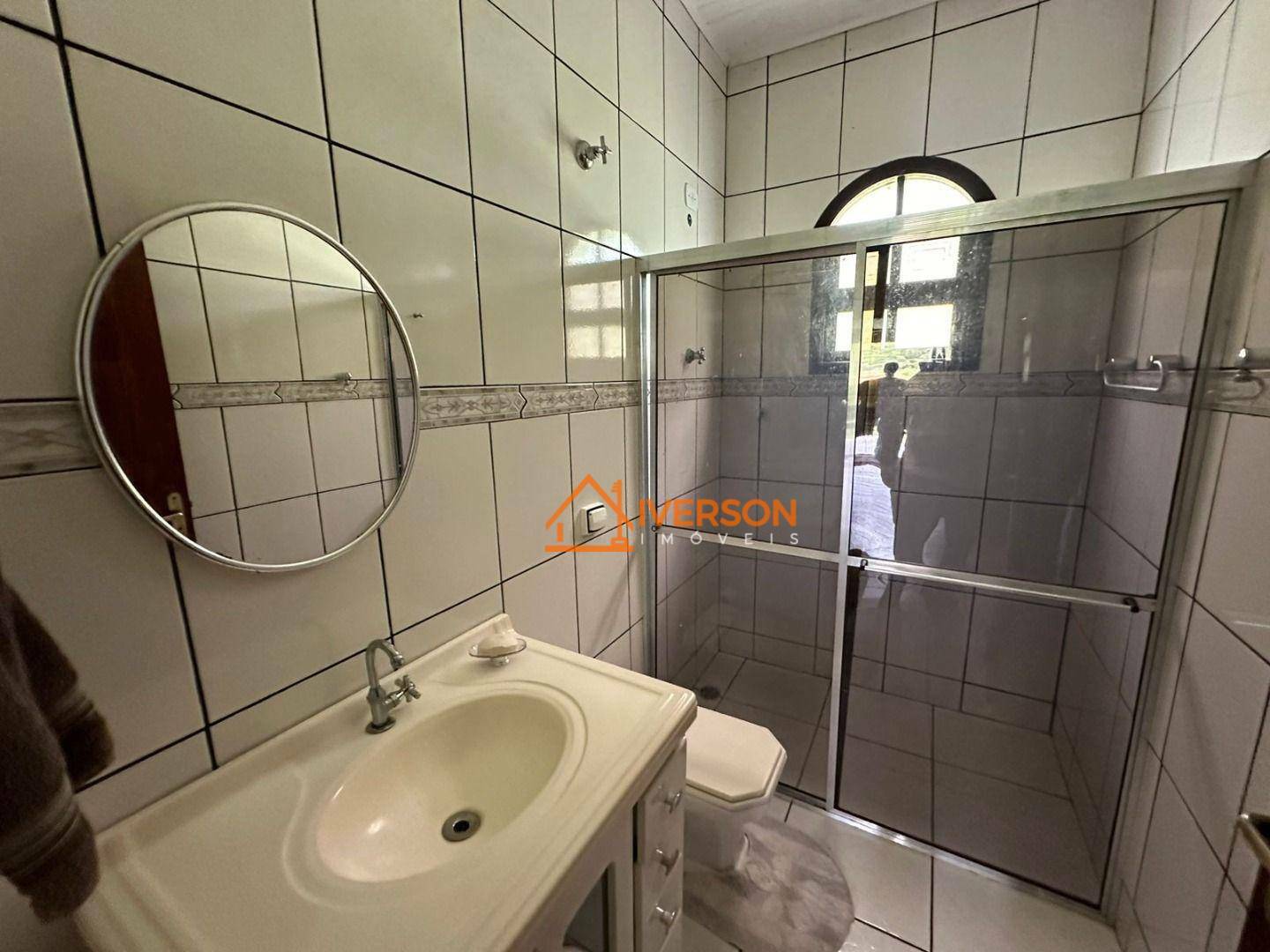 Chácara à venda com 3 quartos, 200m² - Foto 13