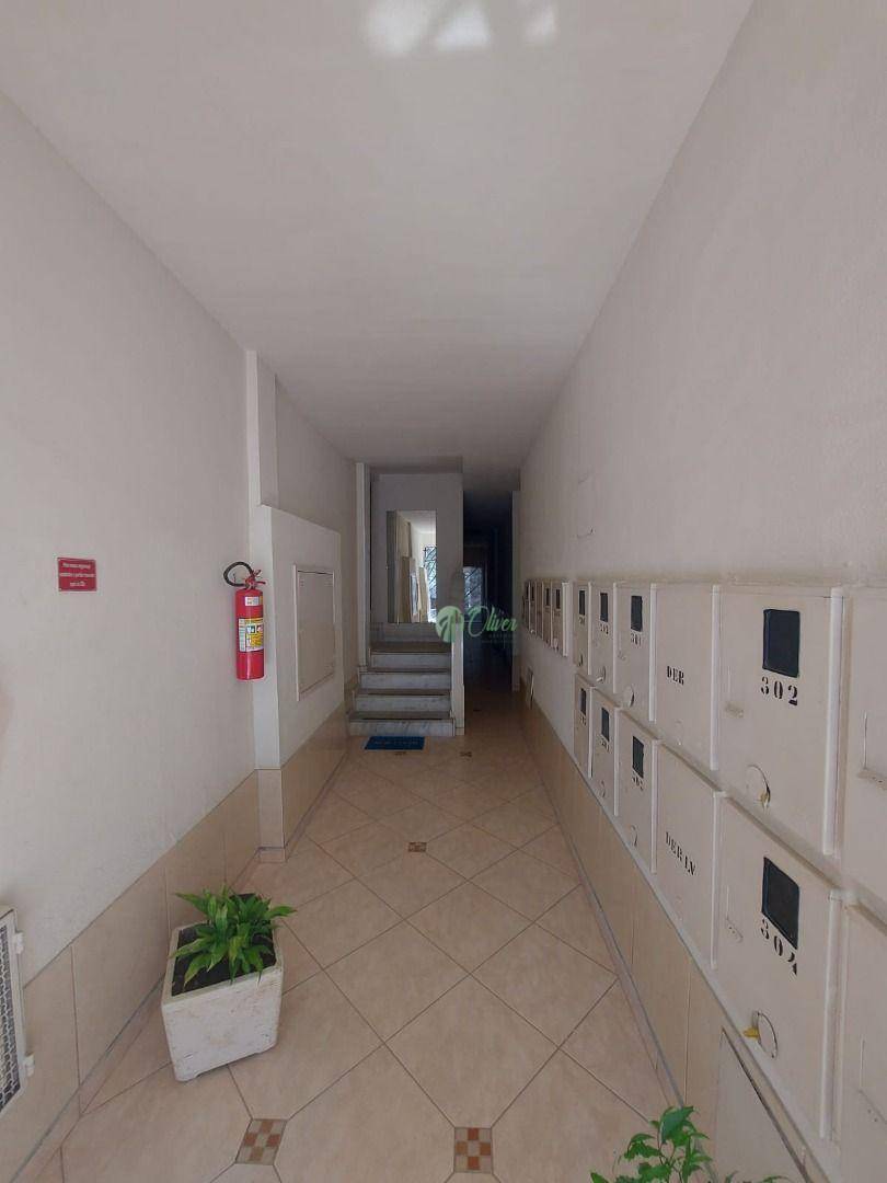 Apartamento à venda com 3 quartos, 85m² - Foto 4