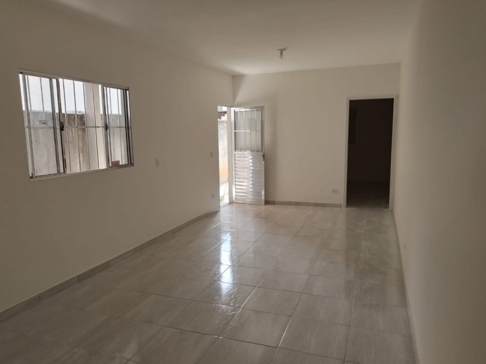 Casa à venda com 2 quartos, 110m² - Foto 4