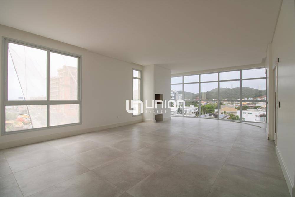 Apartamento à venda com 3 quartos, 156m² - Foto 4