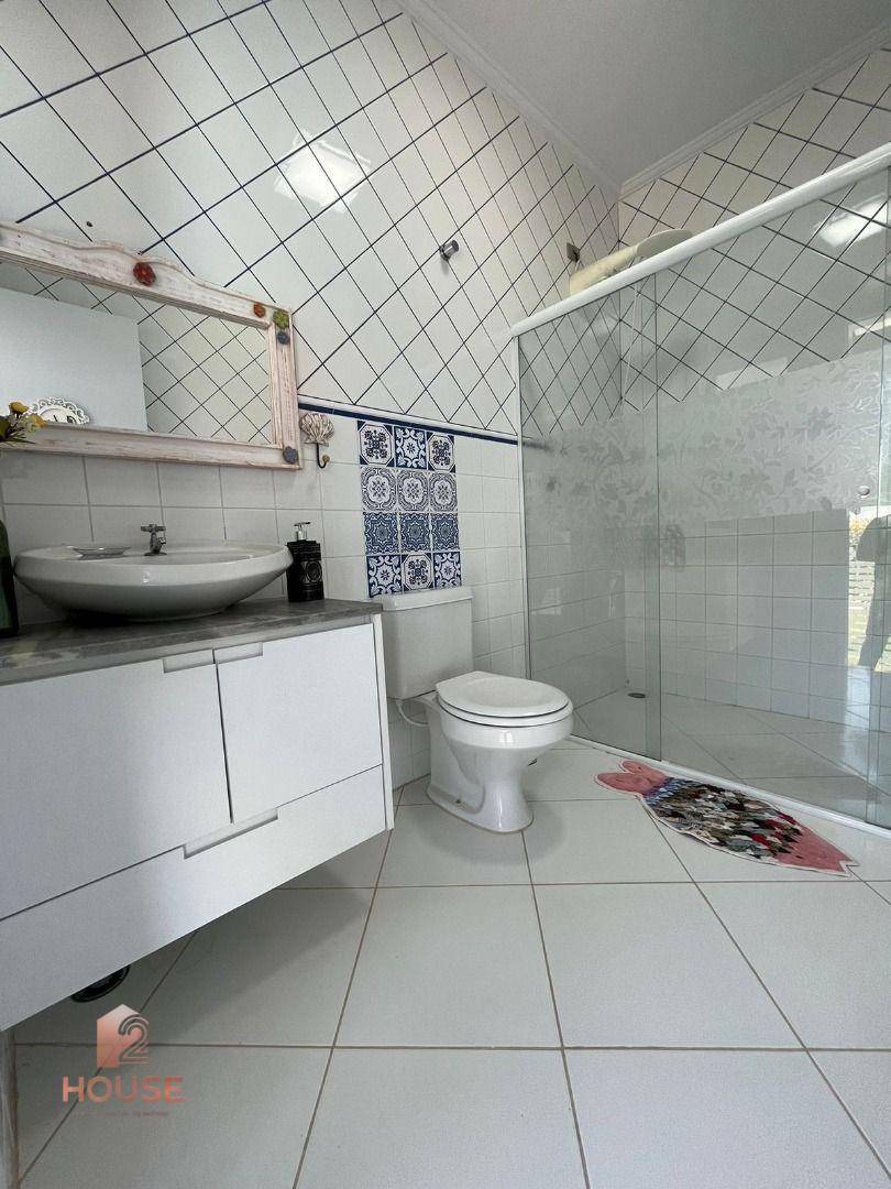 Casa de Condomínio à venda com 2 quartos, 332m² - Foto 29