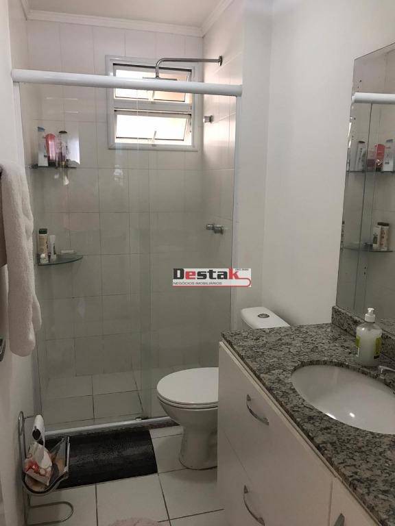 Apartamento à venda com 2 quartos, 80m² - Foto 15