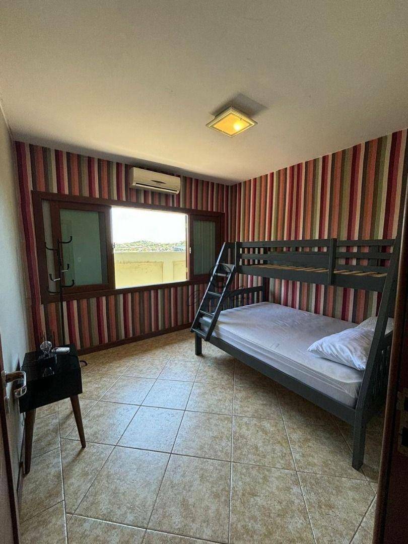 Casa de Condomínio à venda com 3 quartos, 250m² - Foto 6