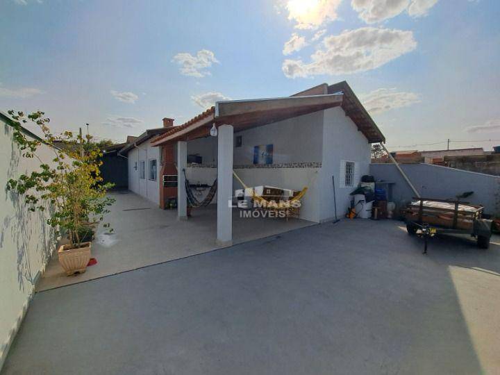 Casa à venda com 3 quartos, 150m² - Foto 1