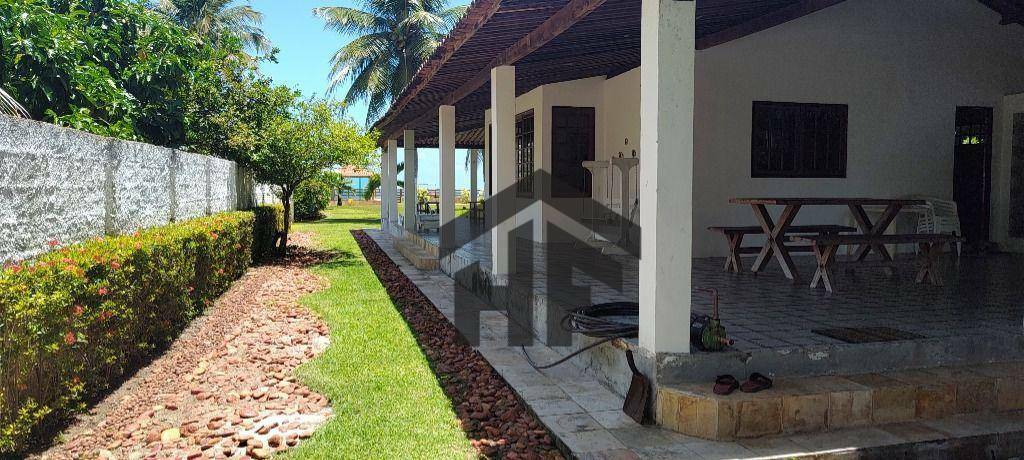 Casa para alugar com 4 quartos, 263m² - Foto 1