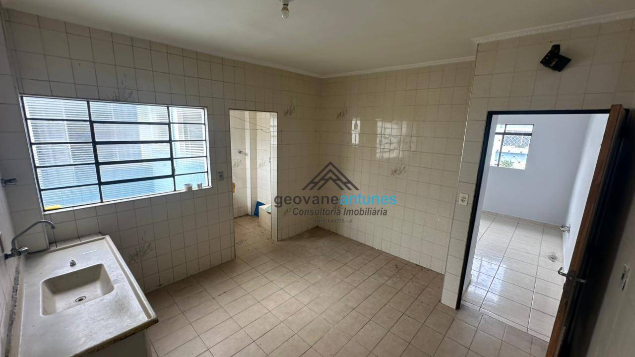 Apartamento para alugar com 2 quartos, 65m² - Foto 4