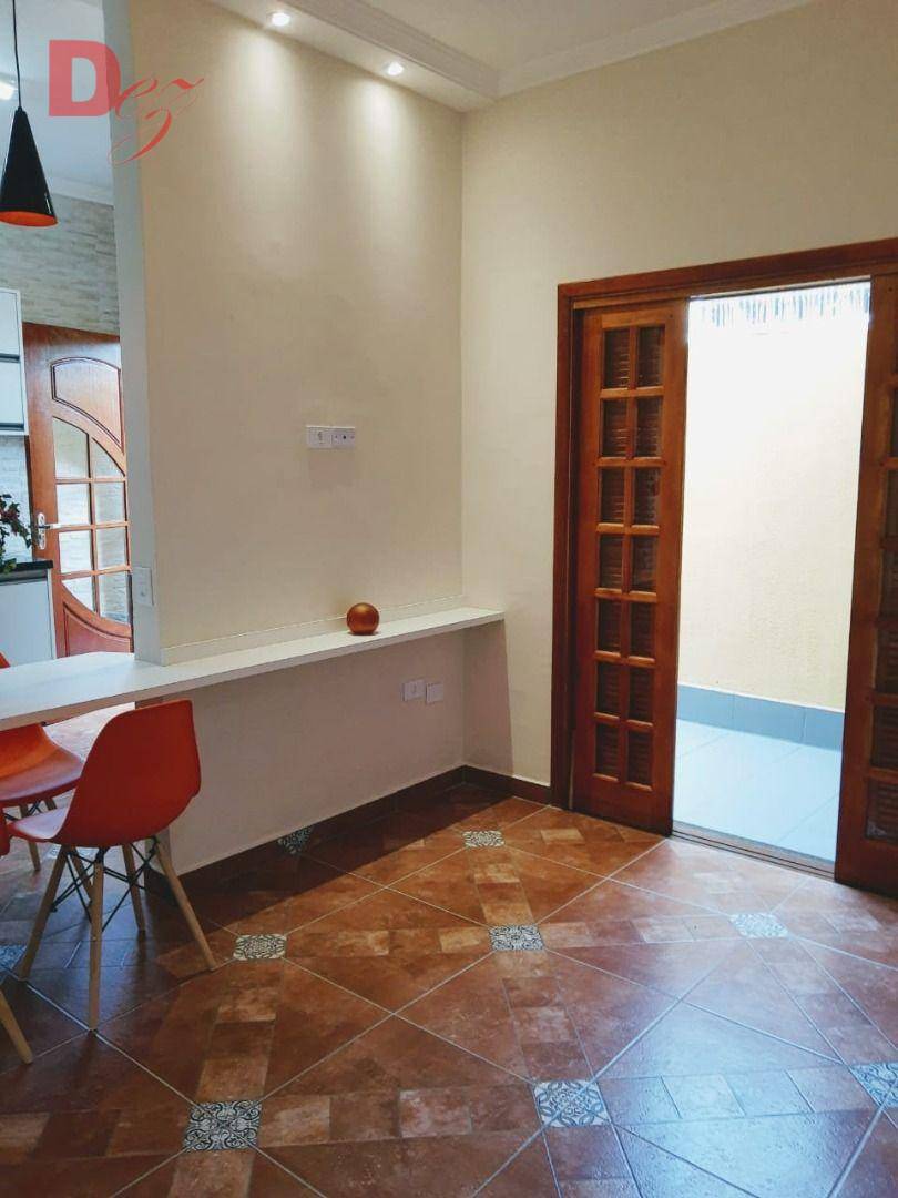 Casa à venda com 3 quartos, 121m² - Foto 9