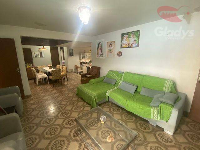 Casa à venda com 3 quartos, 300m² - Foto 17