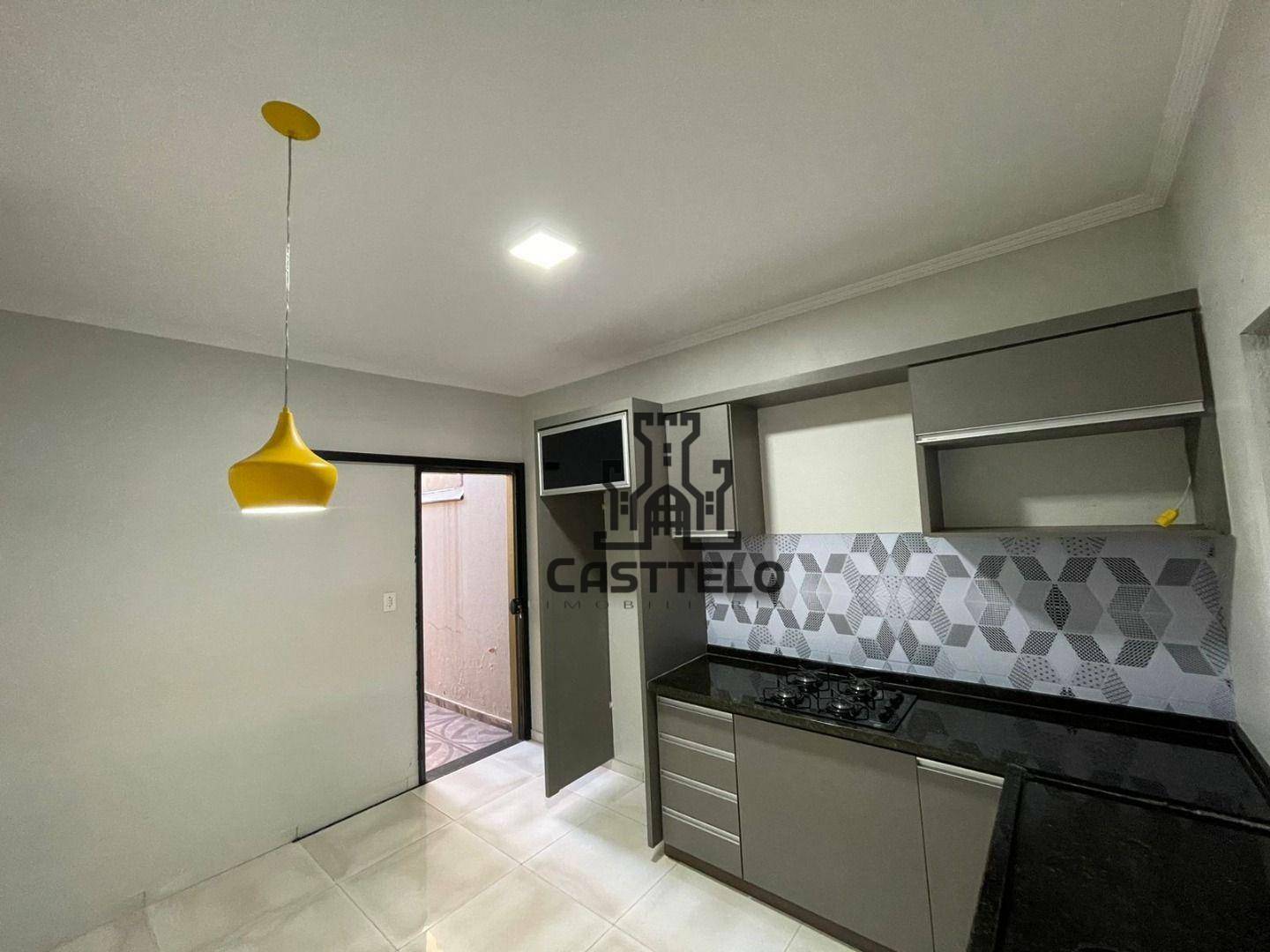 Casa à venda com 2 quartos, 78m² - Foto 3