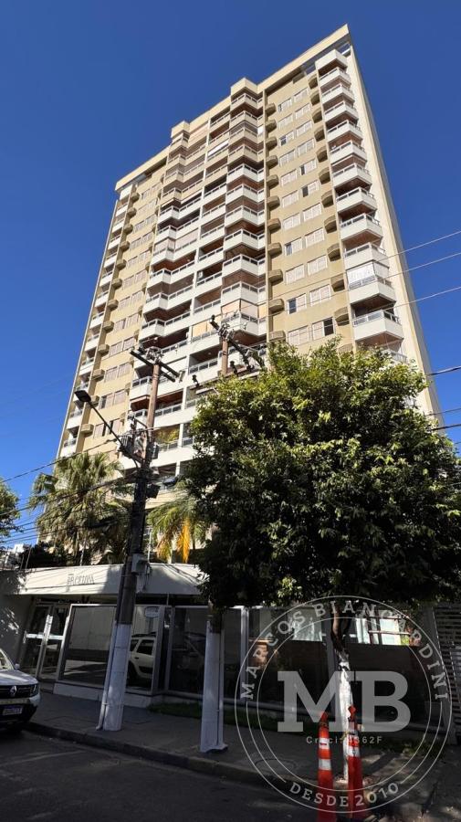 Apartamento à venda com 3 quartos, 190m² - Foto 1